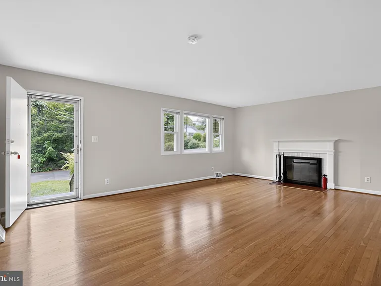 1452 Dewberry Ct — Photo 12
