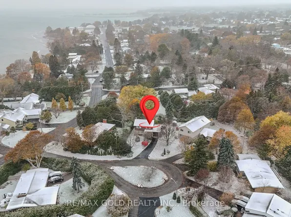 3 Saint Lawrence Pl, Cobourg, ON K9A 4G9