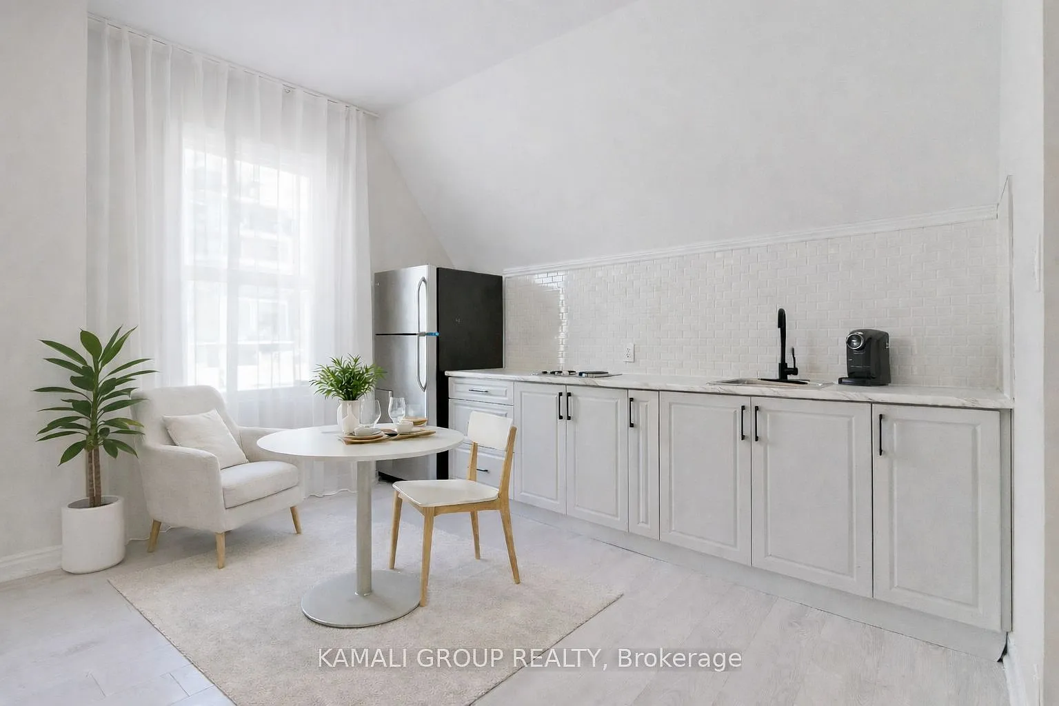 1 bed, $1,300 — Photo 1