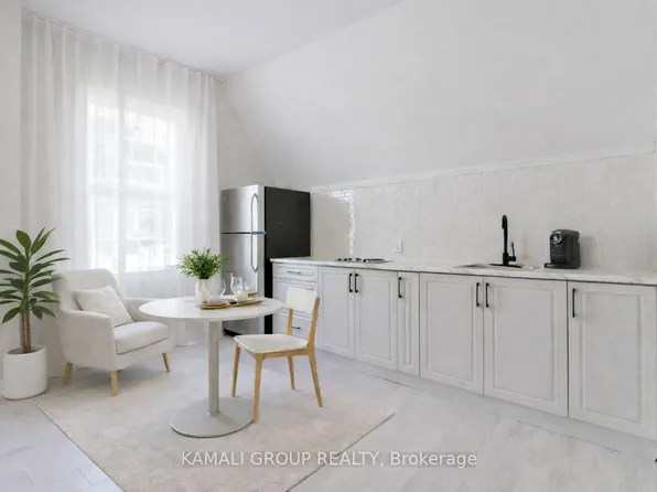 93 McMillan Dr, Oshawa, ON