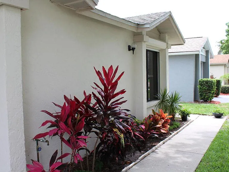 370 Myrtlewood Rd — Photo 2
