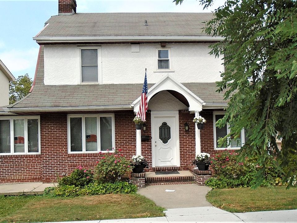 1st image of 2670 E 26th St
