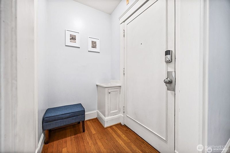5th image of 2132 5th Avenue #202