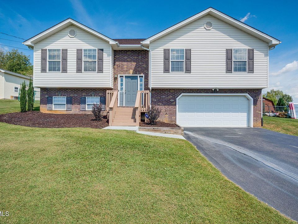 1st image of 1111 Daisy Ln