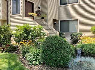 42 Natureview Trl, Bethel, CT 06801