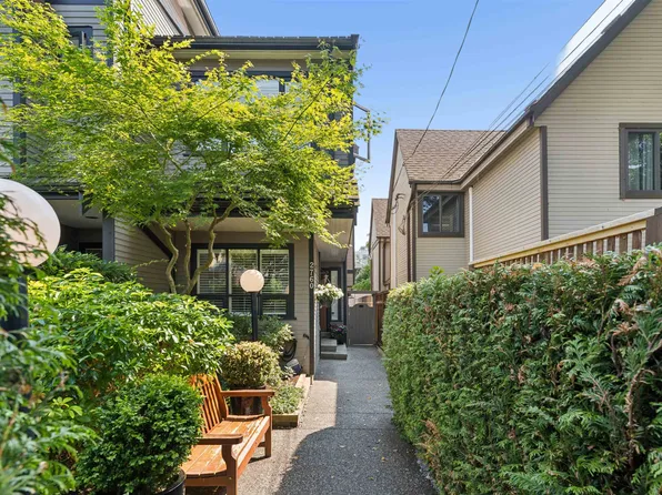 2760 W 2nd Ave, Vancouver, BC V6K 1K3