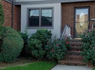 703 Maple Hill Dr, Woodbridge, NJ 07095