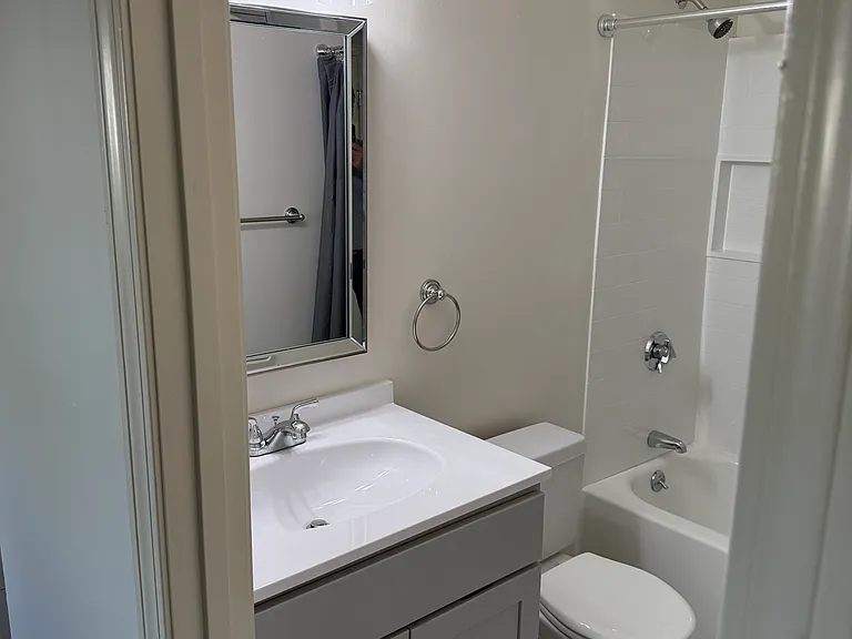 580 Pontiac Ave #1 — Photo 11