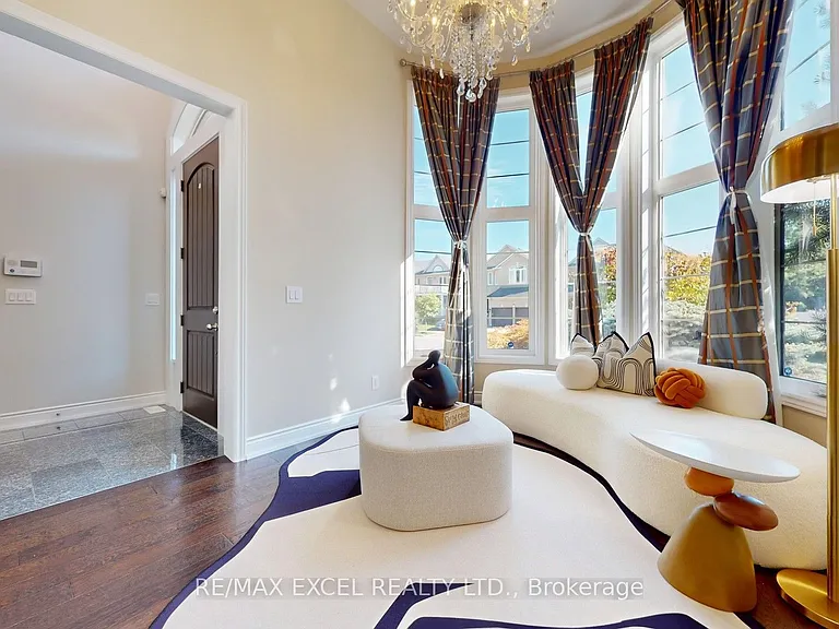 215 Coons Rd — Photo 4