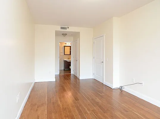 Rented by EXR | media 4