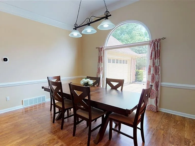 605 Alexandria Dr — Photo 6