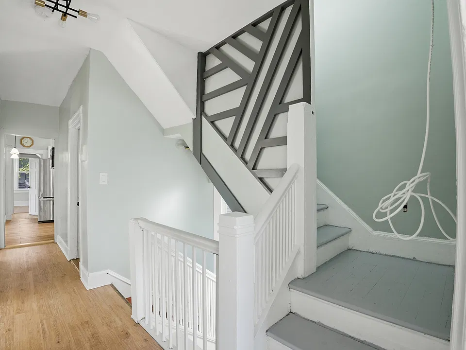 406 S 3rd Ave #2