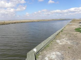 664 Martin Ln, Port Sulphur, LA 70083