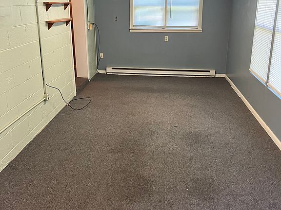 3rd image of 43 Lakeview Blvd APT B