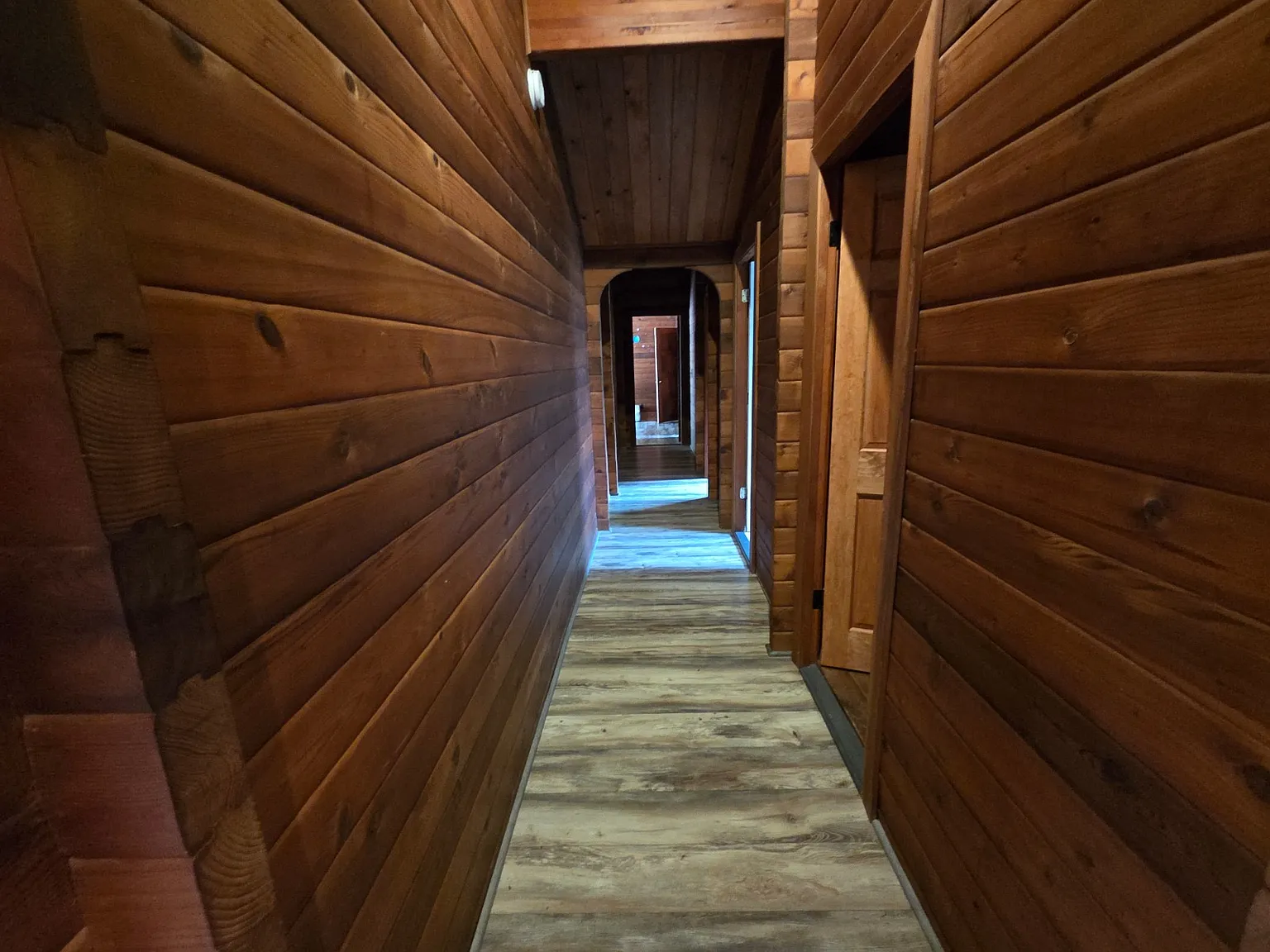 4 bed, $4,000 — Photo 4