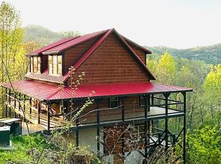 3305 Red Wolfe Rd, Sevierville, TN 37862