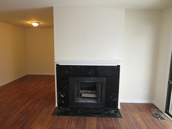 3rd image of 218 Hawthorne Ct Unit D1
