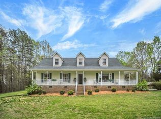 3371 Fairview Dr, Gastonia, NC 28052