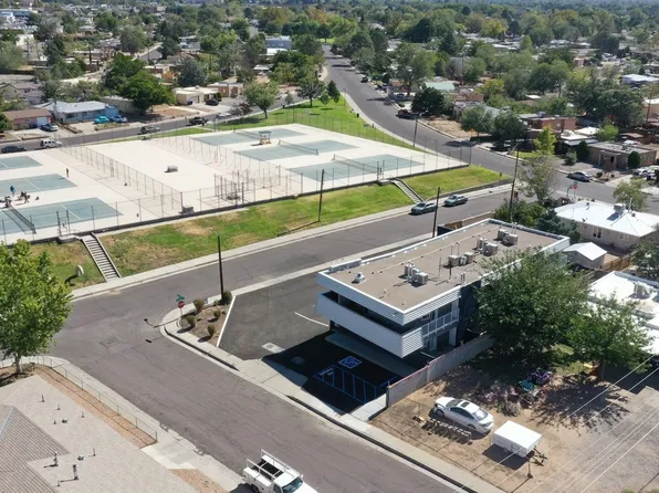 Awesome and Remodeled Studio APT in Uptown, 2415 Espanola St NE APT G, Albuquerque, NM 87110