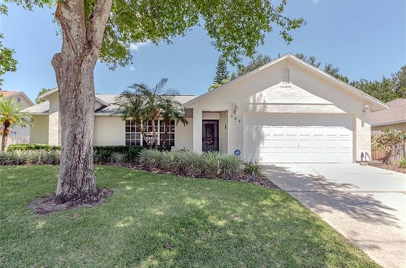 1st image of 304 Pine Shadow Ln