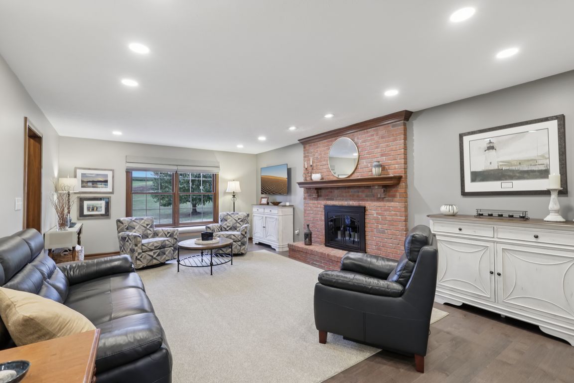 next background image