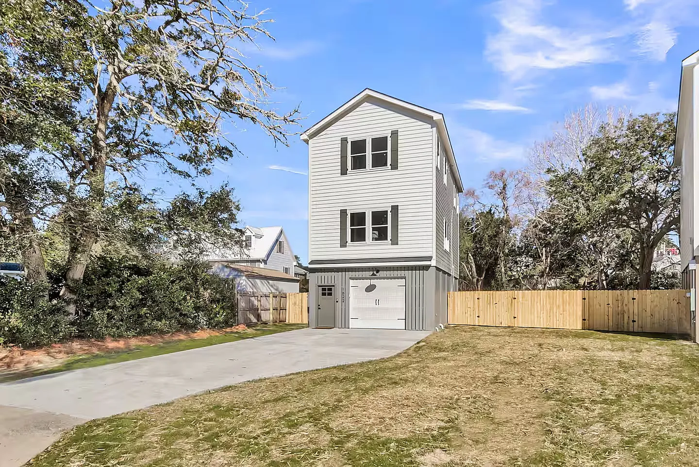 3 bed, 1740 sqft, $6,000 — Photo 1
