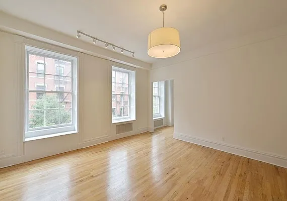 Rented by Buchbinder & Warren | media 10