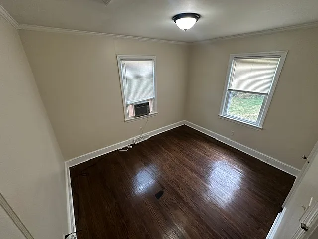 373 Juless St — Photo 4