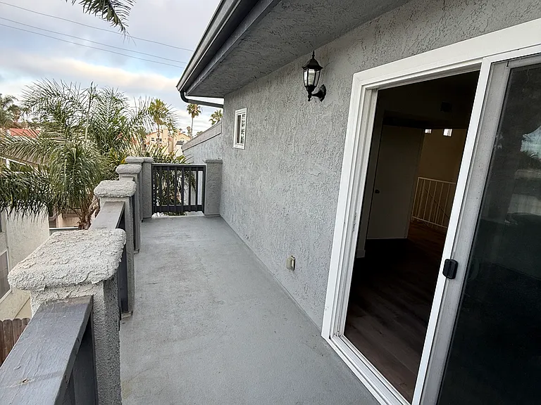 210 18th St — Photo 12