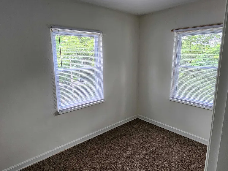 2706 Oxford Ave #4 — Photo 8