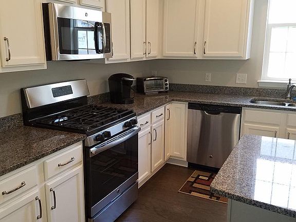 3rd image of 1726 Sparkleberry Ln