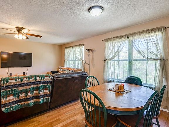 4th image of 20 Portland Ln