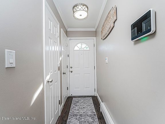 4th image of 525 Eltingville Blvd