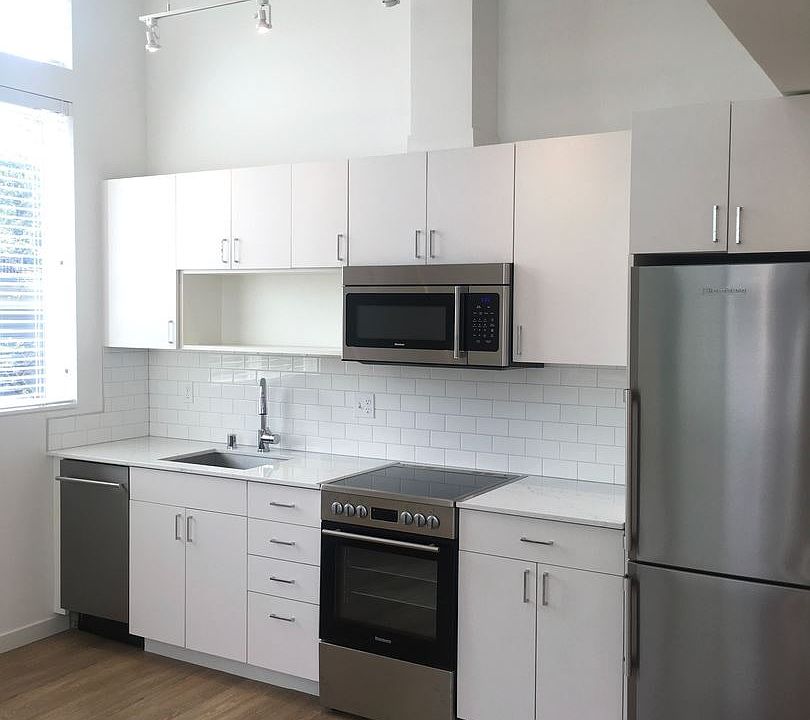 1st image of 1714 14th Ave Unit 302