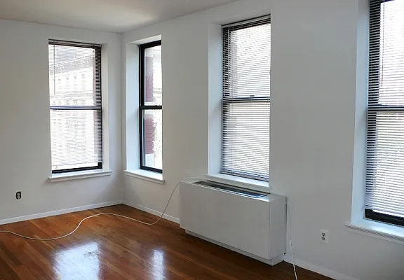 Rented by K.Chang Realty | media 16