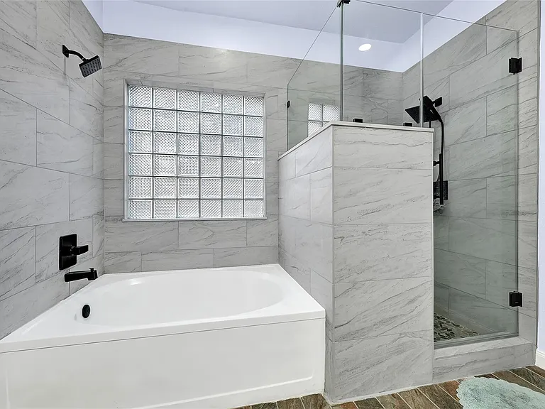 5910 Rolff Ln — Photo 42