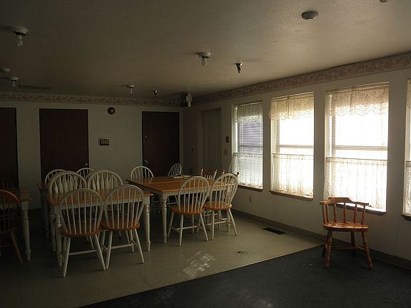 3rd image of 104 Mashell Ave S