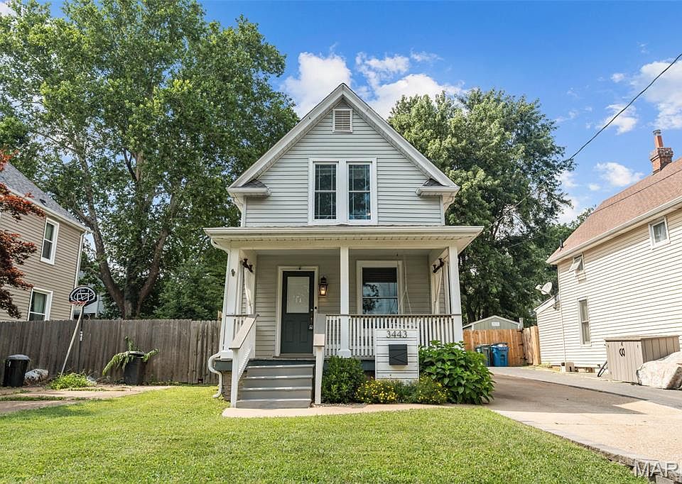 1st image of 3443 Commonwealth Ave