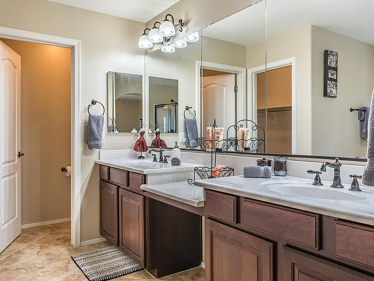 1628 E Canyon Creek Dr — Photo 30