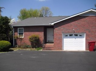 12 W Tunbridge Ct, Johnson City, TN 37604