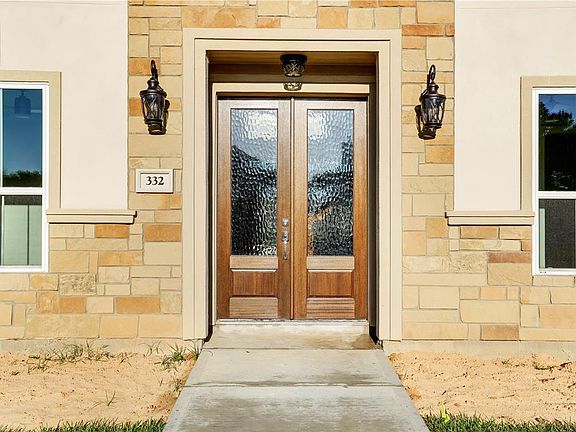 4th image of 332 Twin Timbers Ln
