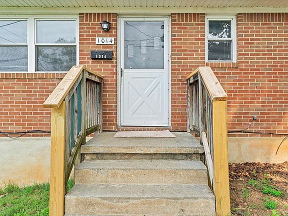 2nd image of 1016 Woodrow Ave SE