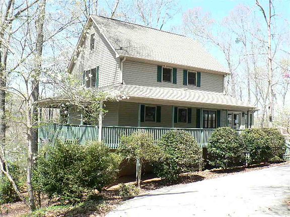 3rd image of 104 Lake Hills Dr