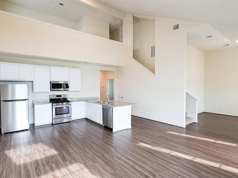 216 N Lynx Trl — Photo 9