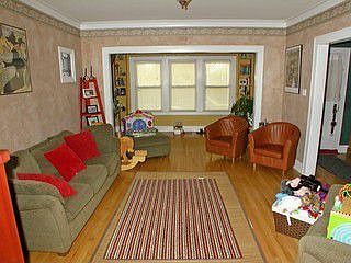 2nd image of 1016 S Lyman Ave
