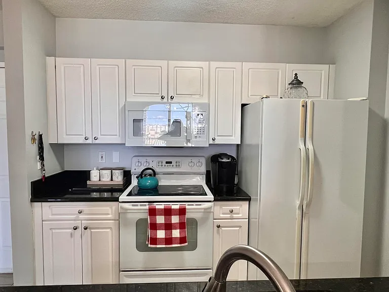 651 Okeechobee Blvd #706 — Photo 18
