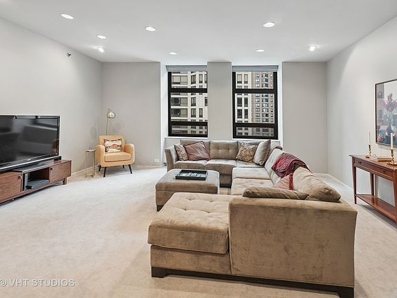 3rd image of 680 N Lake Shore Dr APT 1513