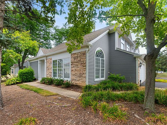 2nd image of 1564 Westbury Dr