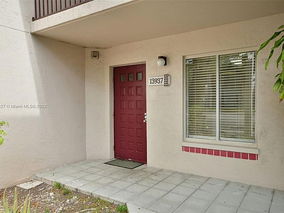 4th image of 13937 SW 93rd Ln #13937