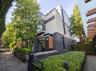 6106 Oak St, Vancouver, BC V6M2W2